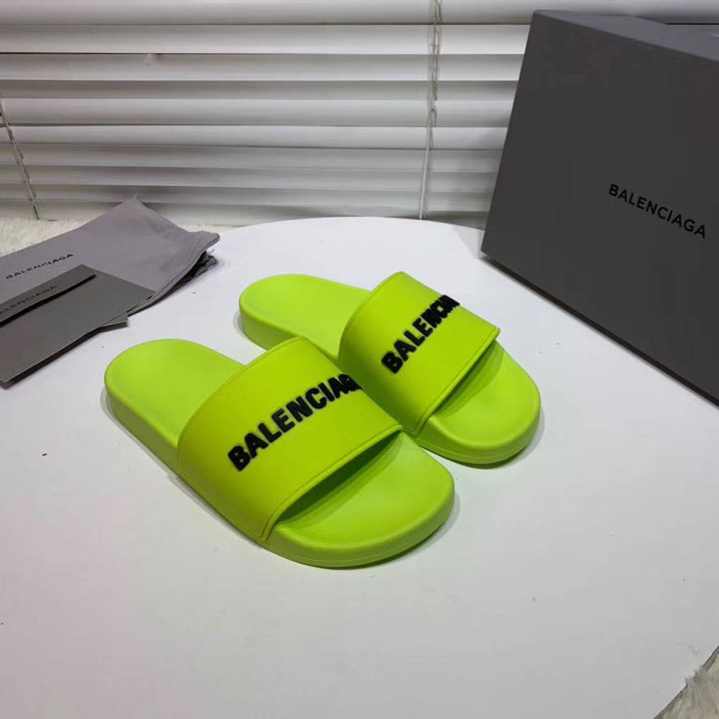 Dép Balenciaga nam siêu cấp màu xanh nõn chuối chữ đen DBL06