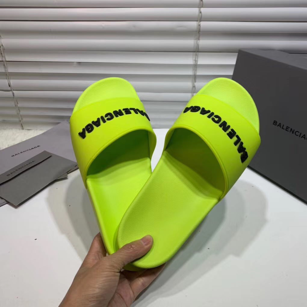 Dép Balenciaga nam siêu cấp màu xanh nõn chuối chữ đen DBL06