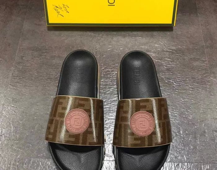 Dép Fendi nam siêu cấp đen logo nâu DFD04