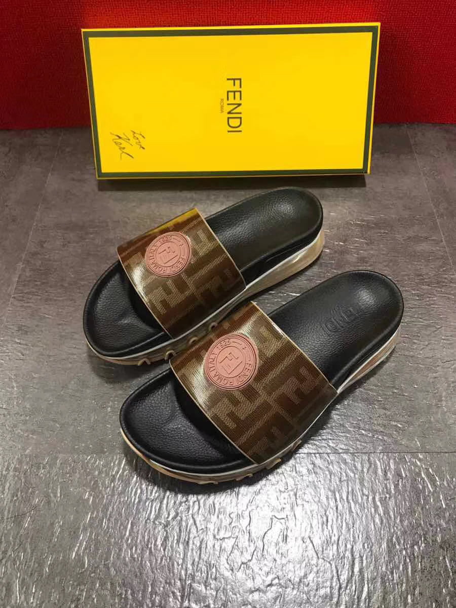 Dép Fendi nam siêu cấp đen logo nâu DFD04