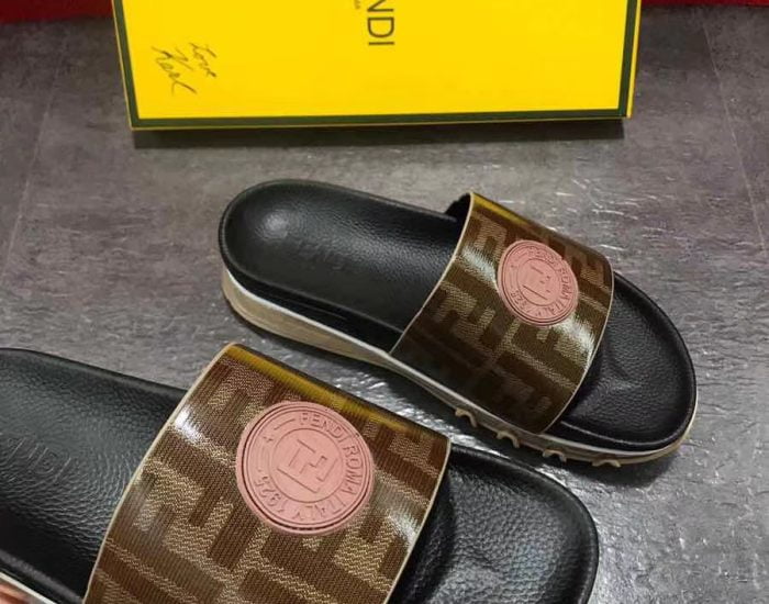 Dép Fendi nam siêu cấp đen logo nâu DFD04
