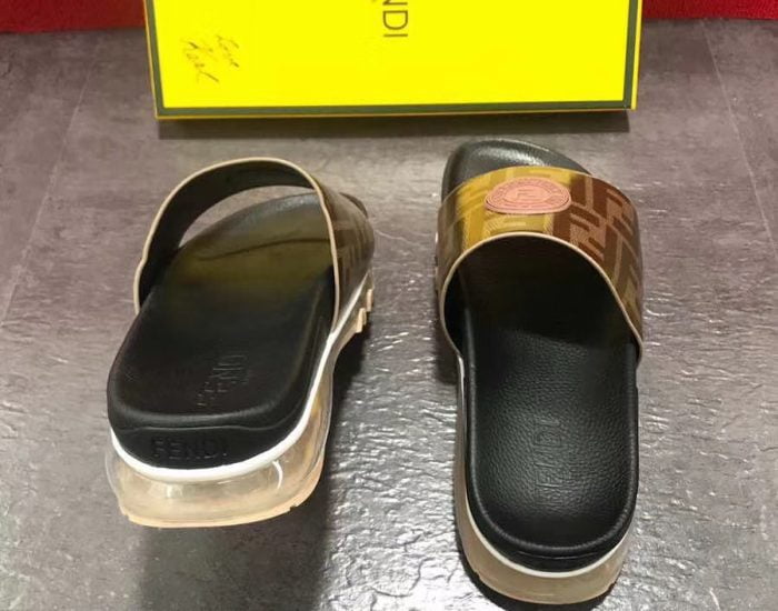Dép Fendi nam siêu cấp đen logo nâu DFD04