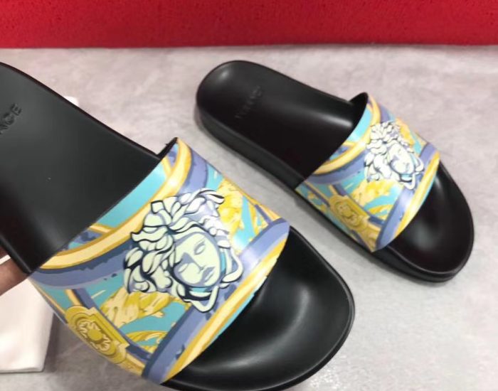 Dép Versace nam siêu cấp đế đen hoạ tiết Medusa DVS03