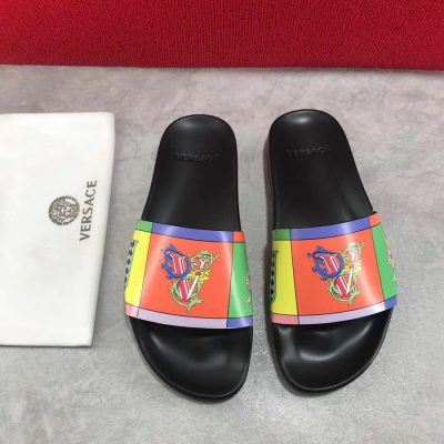 Dép Versace nam siêu cấp đế đen quai hoạ tiết chữ V DVS01