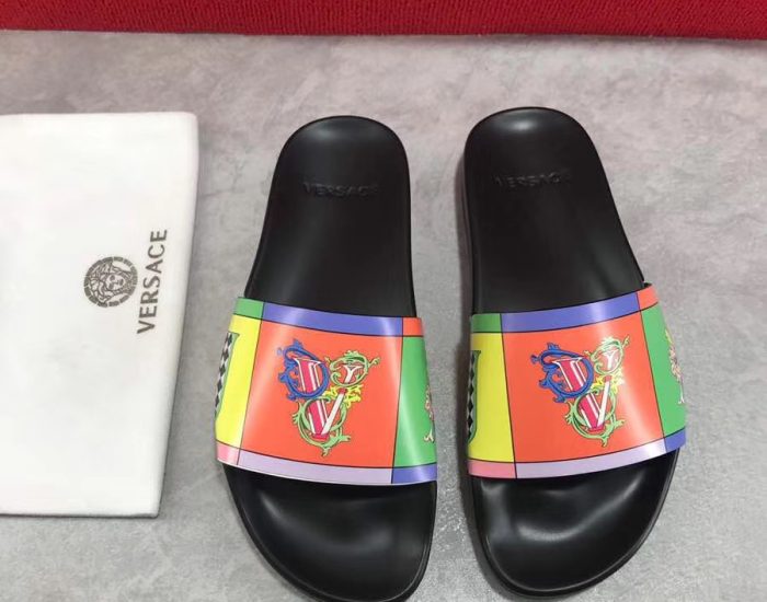 Dép Versace nam siêu cấp đế đen quai hoạ tiết chữ V DVS01