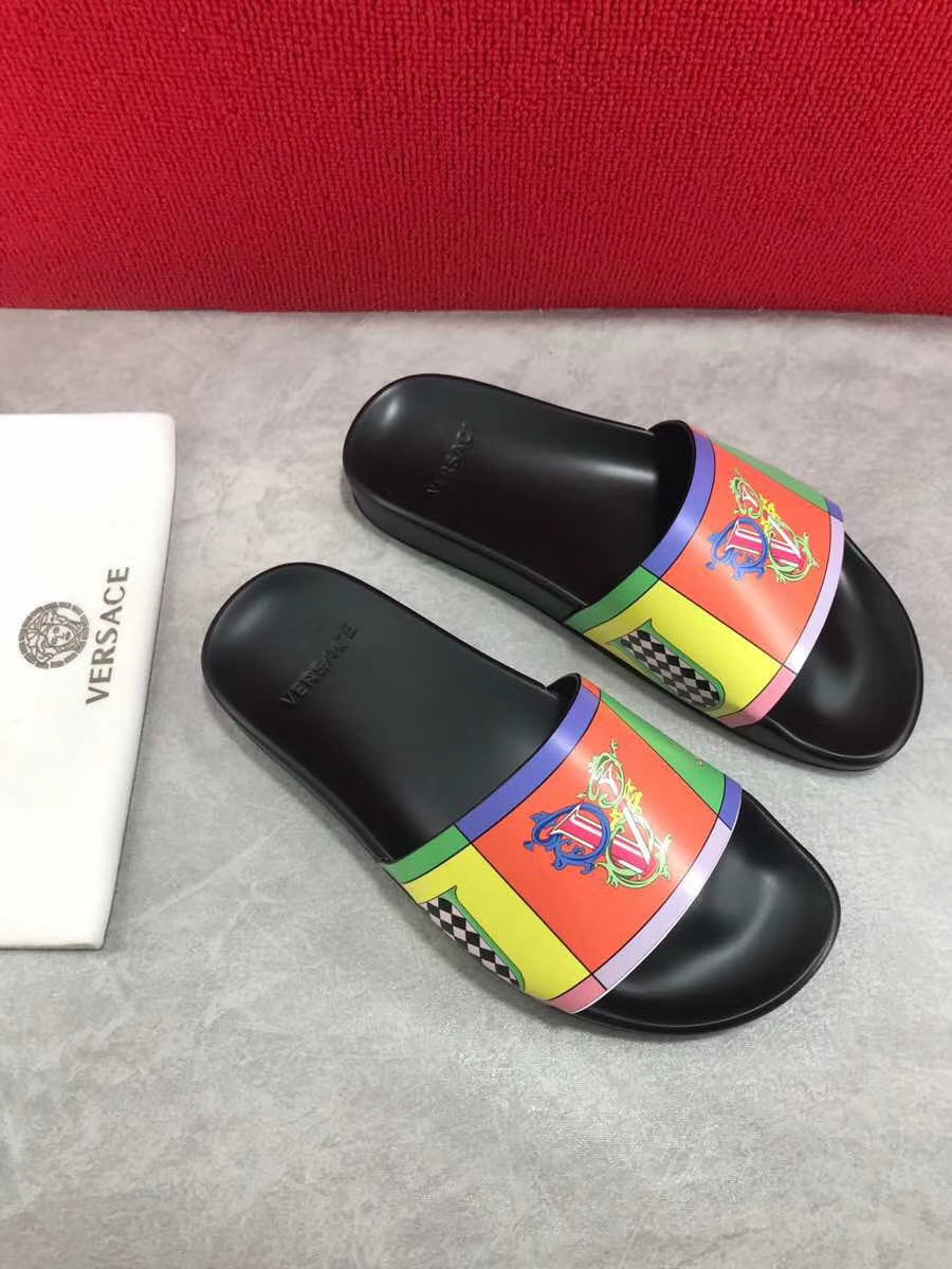 Dép Versace nam siêu cấp đế đen quai hoạ tiết chữ V DVS01