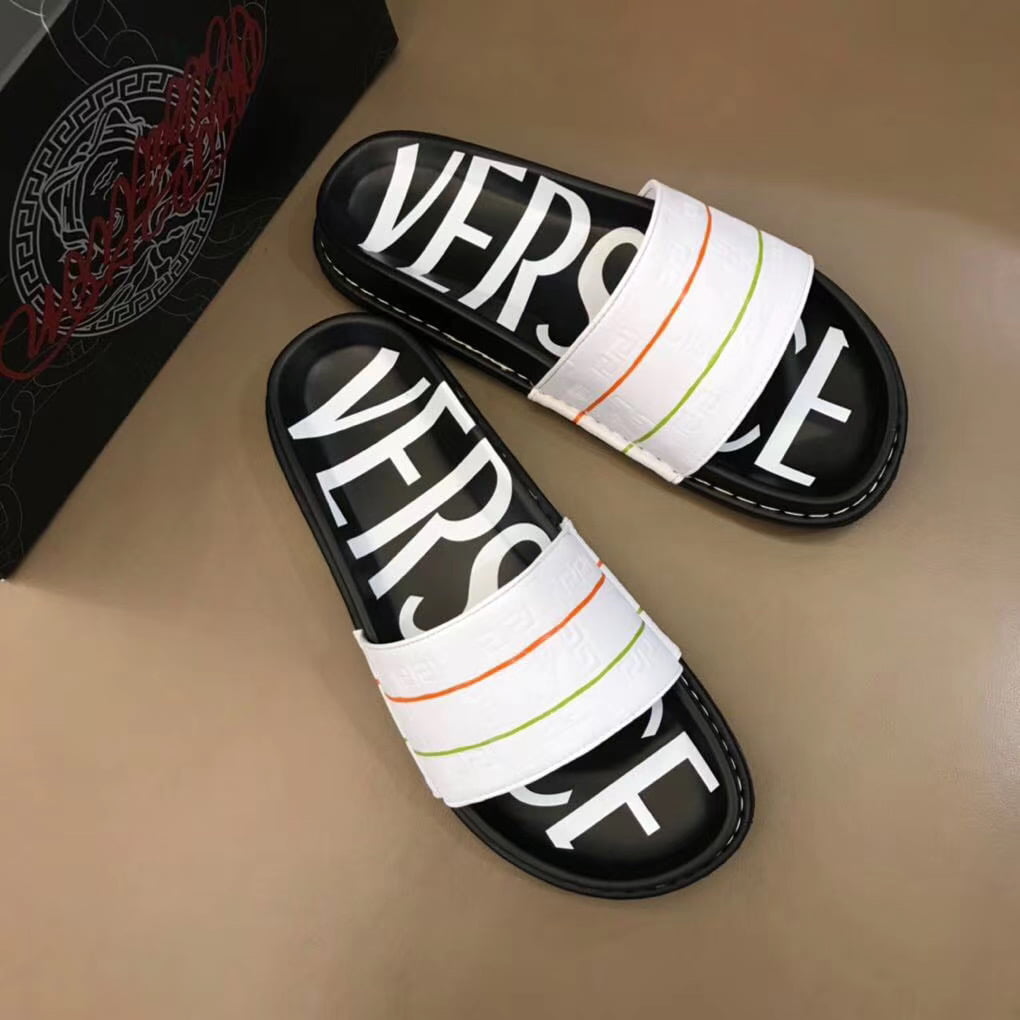 Dép Versace nam siêu cấp đế đen quai trắng hoạ tiết nổi DVS09