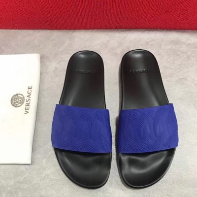 Dép Versace nam siêu cấp đế đen quai xanh hoạ tiết dập nổi DVS08