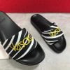 Dép Versace nam siêu cấp đen hoạ tiết logo vàng DVS02