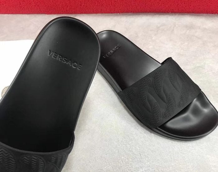 Dép Versace nam siêu cấp màu đen hoạ tiết dập nổi DVS07