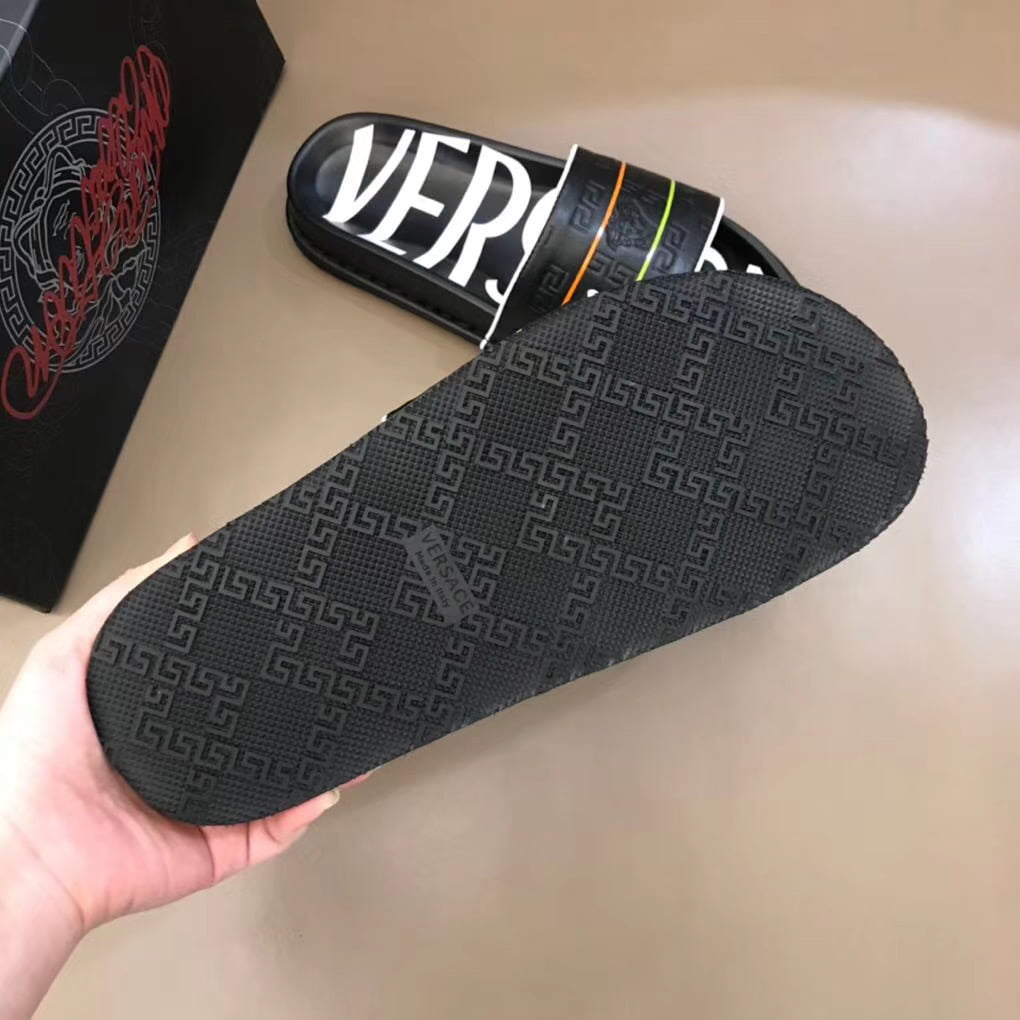 Dép Versace nam siêu cấp màu đen hoạ tiết nổi DVS12