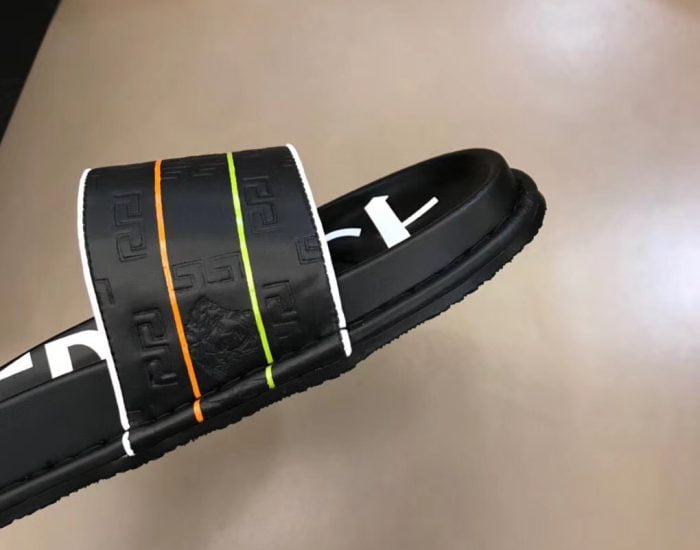 Dép Versace nam siêu cấp màu đen hoạ tiết nổi DVS12