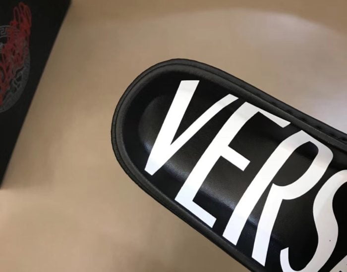 Dép Versace nam siêu cấp màu đen hoạ tiết nổi DVS12