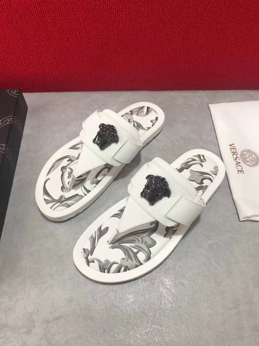 Dép Versace nam siêu cấp xỏ ngón hoạ tiết đen trắng DVS14