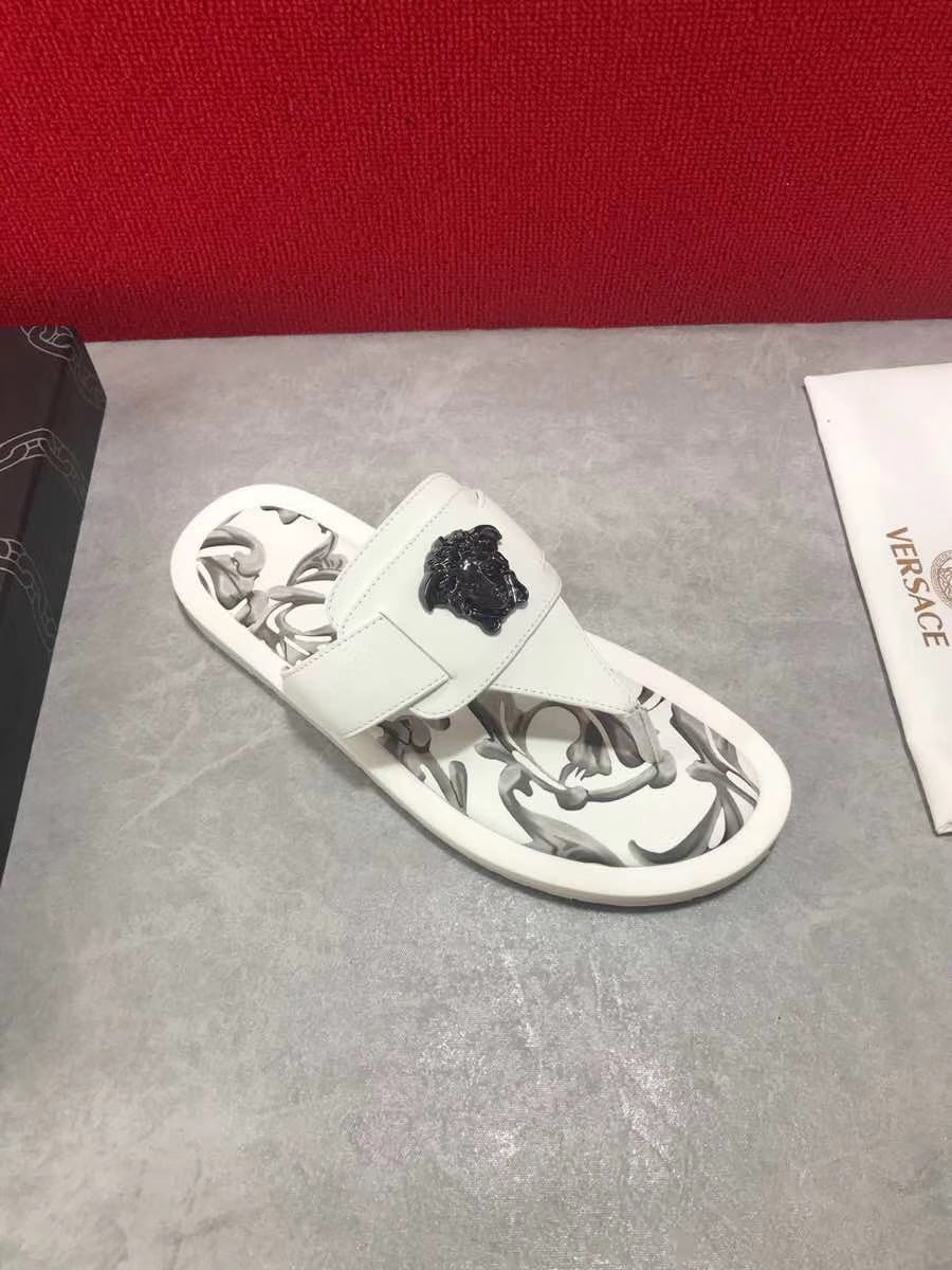 Dép Versace nam siêu cấp xỏ ngón hoạ tiết đen trắng DVS14