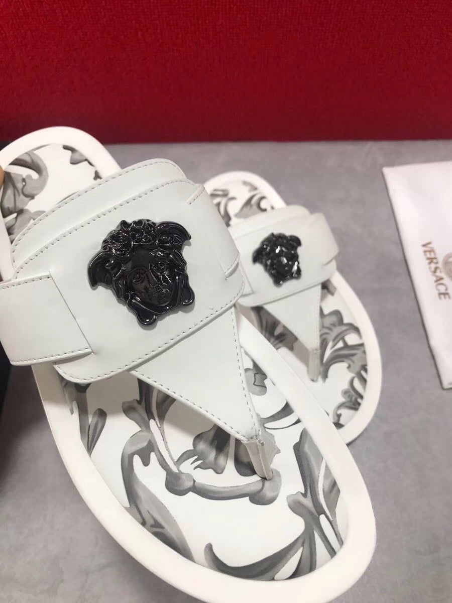 Dép Versace nam siêu cấp xỏ ngón hoạ tiết đen trắng DVS14