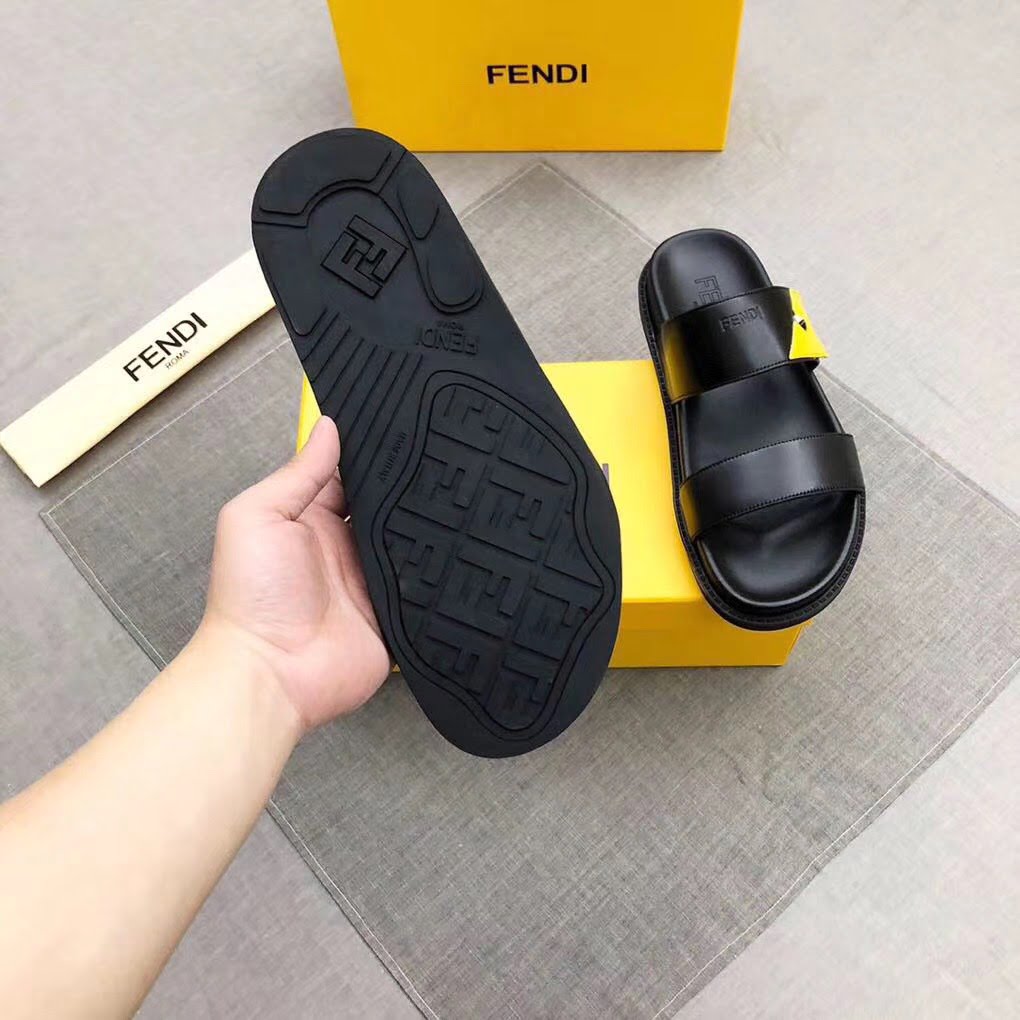 Dép Fendi nam siêu cấp đen hoạ tiết mắt cáo vàng DFD06