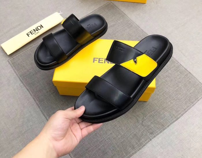 Dép Fendi nam siêu cấp đen hoạ tiết mắt cáo vàng DFD06