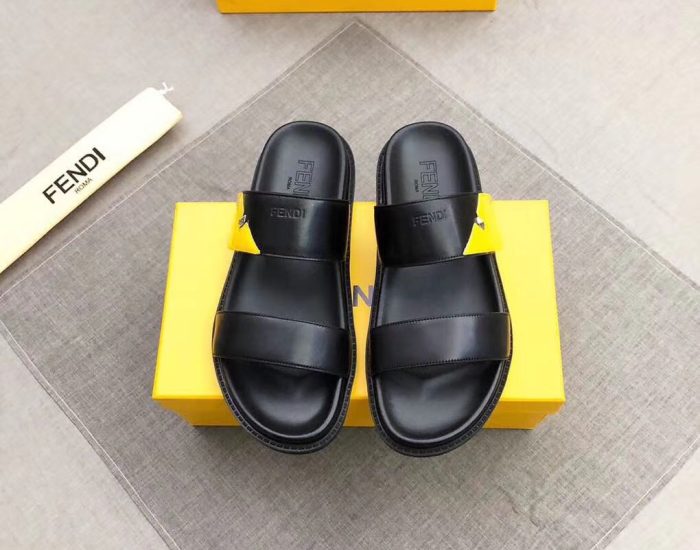 Dép Fendi nam siêu cấp đen hoạ tiết mắt cáo vàng DFD06