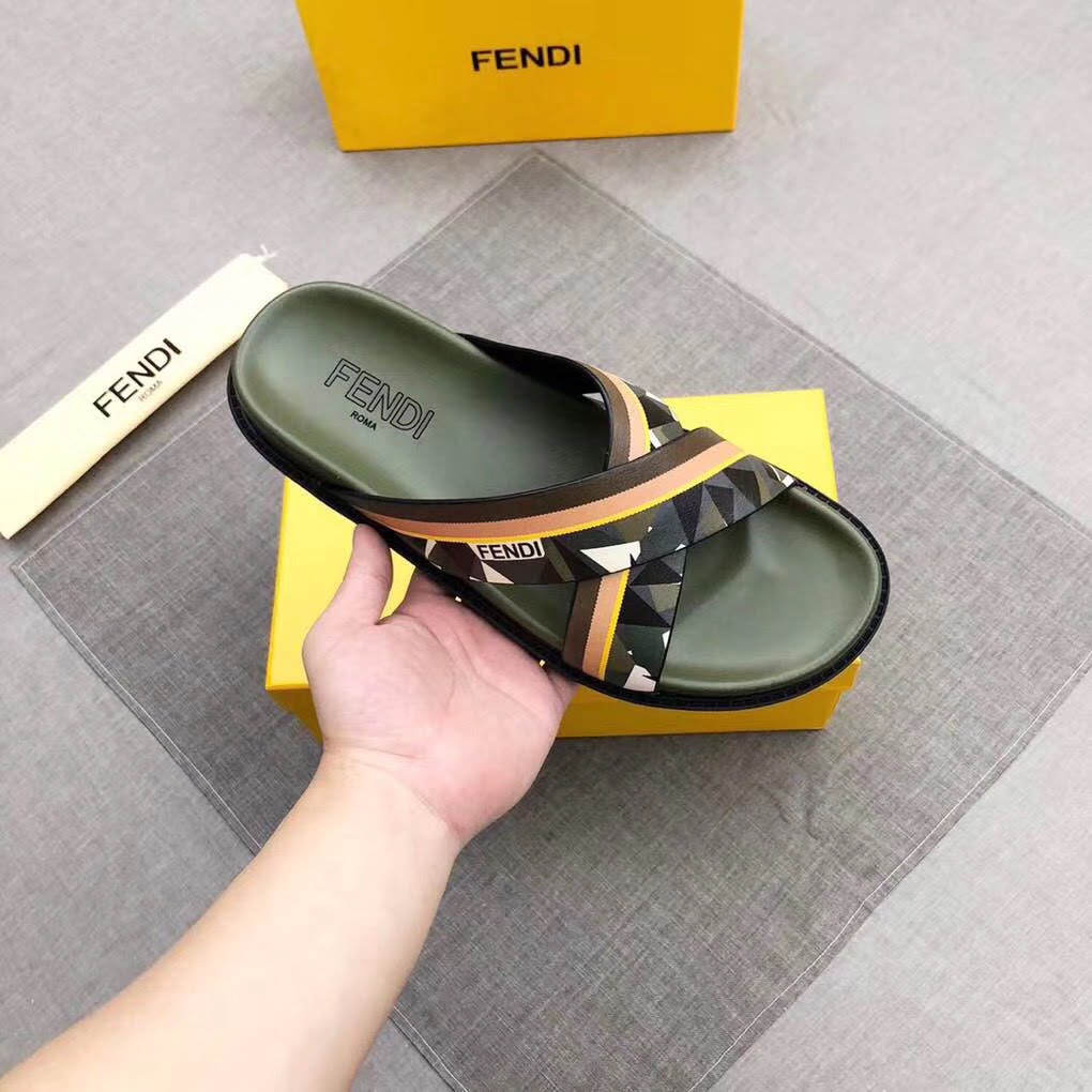 Dép Fendi nam like auth quai chéo xanh hoạ tiết mắt cáo trắng DFD09