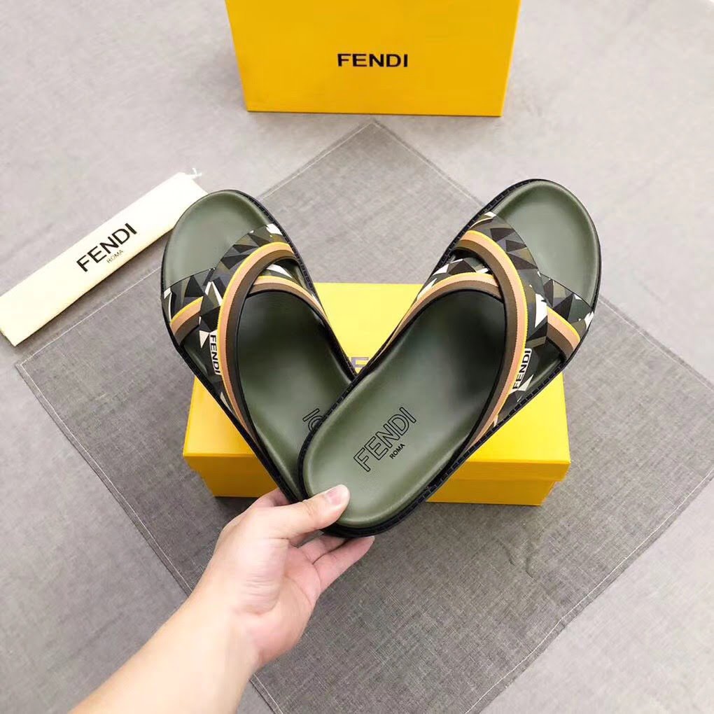 Dép Fendi nam like auth quai chéo xanh hoạ tiết mắt cáo trắng DFD09