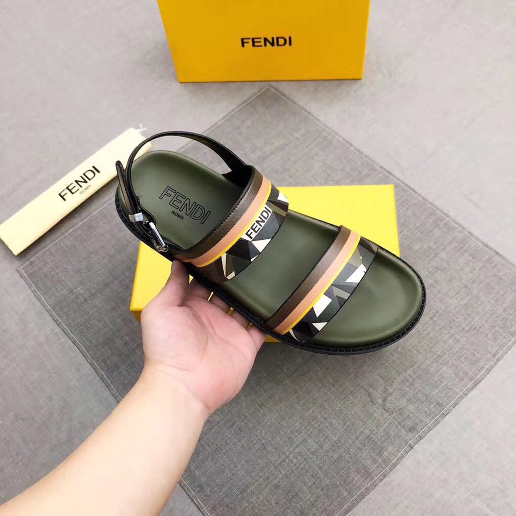 Dép Fendi nam like auth quai hậu xanh hoạ tiết mắt cáo trắng DFD10