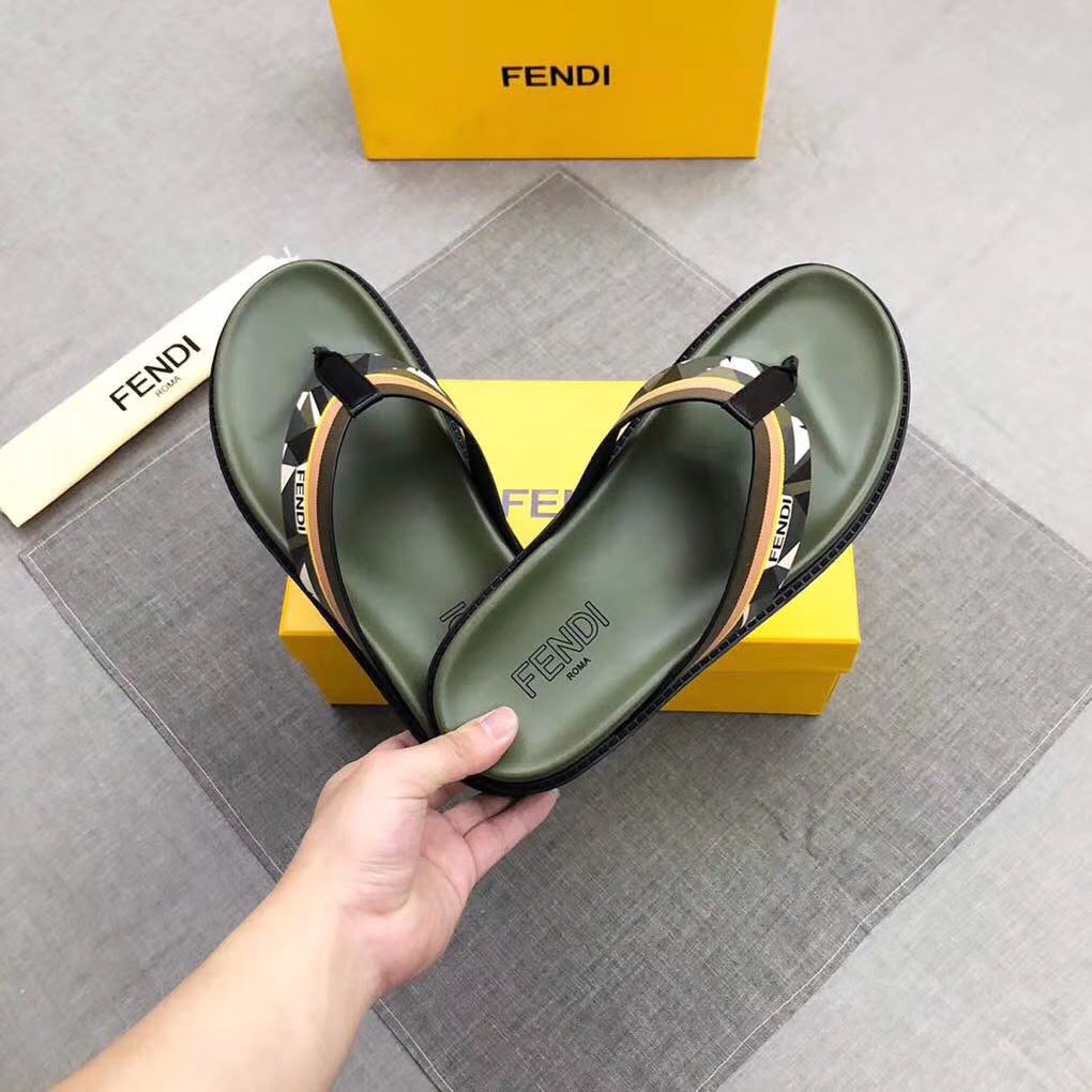 Dép Fendi nam siêu cấp xỏ ngón xanh hoạ tiết mắt cáo trắng DFD07