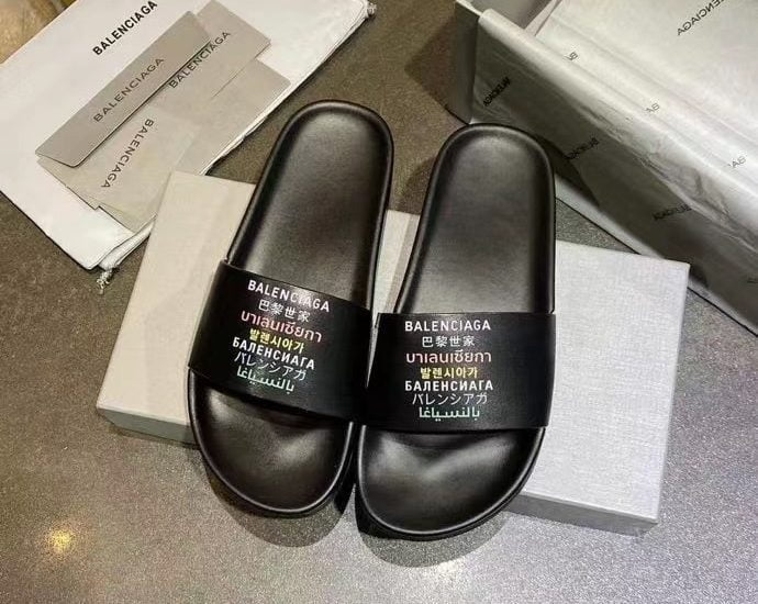 Dép Balenciaga nam siêu cấp họa tiết chữ màu đen DBL10