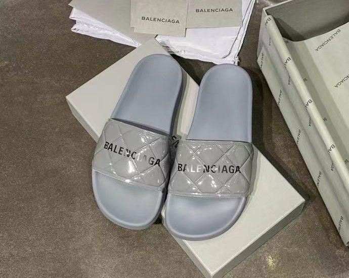 Dép Balenciaga nam siêu cấp màu ghi bóng họa tiết chữ đen DBL17