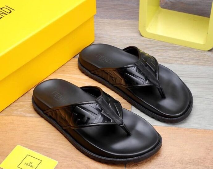 Dép Fendi nam siêu cấp kẹp ngón họa tiết logo dập chìm DFD14