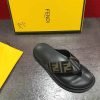 Dép Fendi nam siêu cấp kẹp ngón họa tiết logo màu vàng DFD15