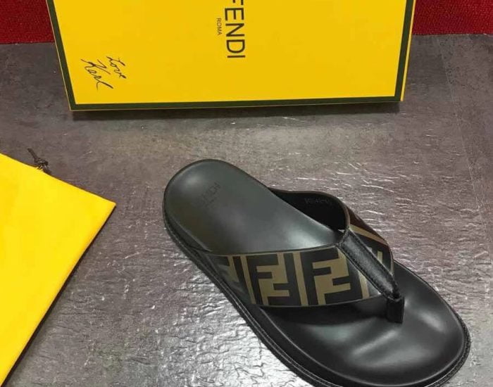 Dép Fendi nam siêu cấp kẹp ngón họa tiết logo màu vàng DFD15