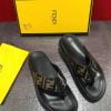 Dép Fendi nam siêu cấp kẹp ngón họa tiết logo màu vàng DFD15