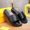 Dép Fendi nam siêu cấp kẹp ngón họa tiết logo màu đen DFD16