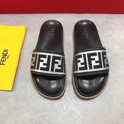 Dép Fendi nam siêu cấp quai ngang họa tiết logo quai bạc DFD17