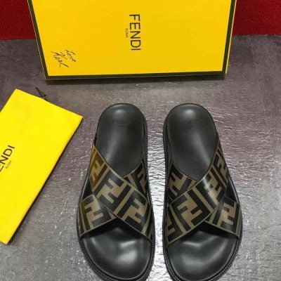 Dép nam Fendi siêu cấp quai chéo họa tiết logo màu vàng DFD21