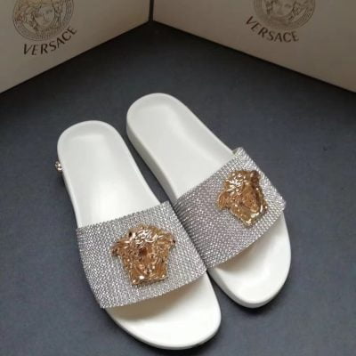 Dép nam Versace siêu cấp quai ngang hoạ tiết logo đính đá đế trắng DVS20