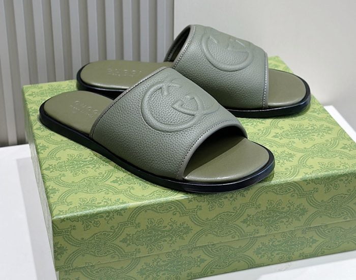 Dép Gucci nam quai ngang màu rêu quai logo chữ