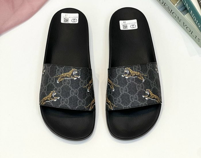 Dép Gucci Slide GG Supreme Tigers