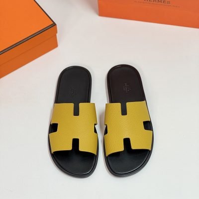 Dép nam Hermes đế gỗ lót đen quai taiga màu vàng Like Auth