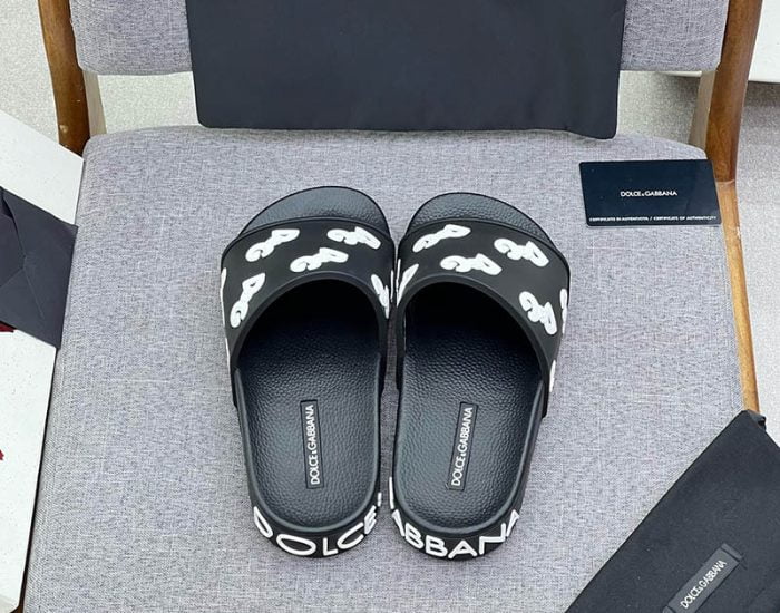 Dép nam Dolce Gabbana họa tiết logo chữ trắng