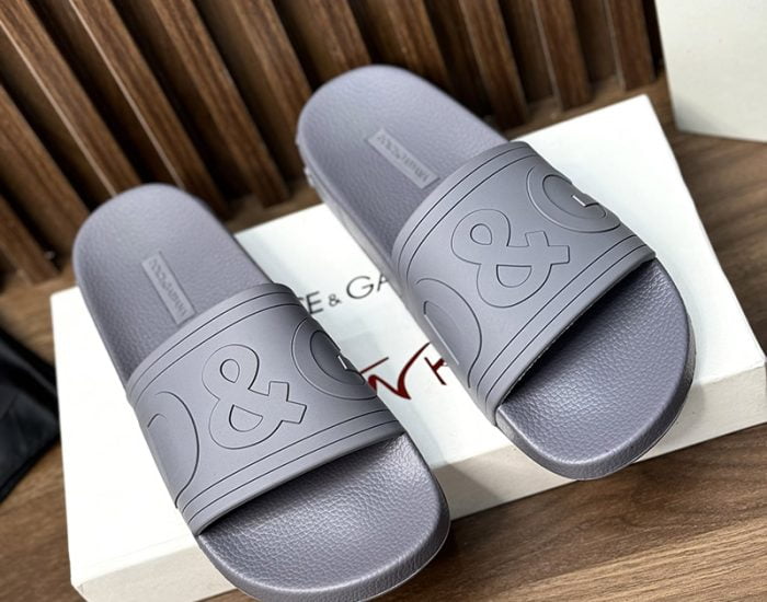 Dép nam Dolce Gabbana màu xám logo chữ