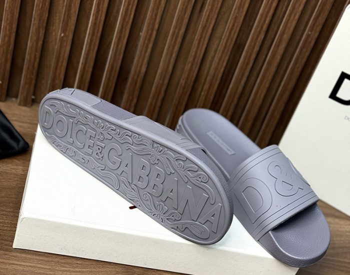 Dép nam Dolce Gabbana màu xám logo chữ