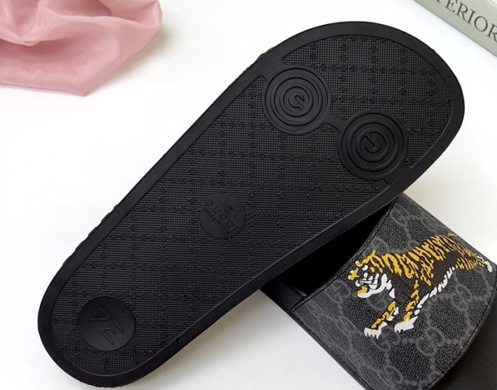 Dép nam Gucci họa tiết hổ