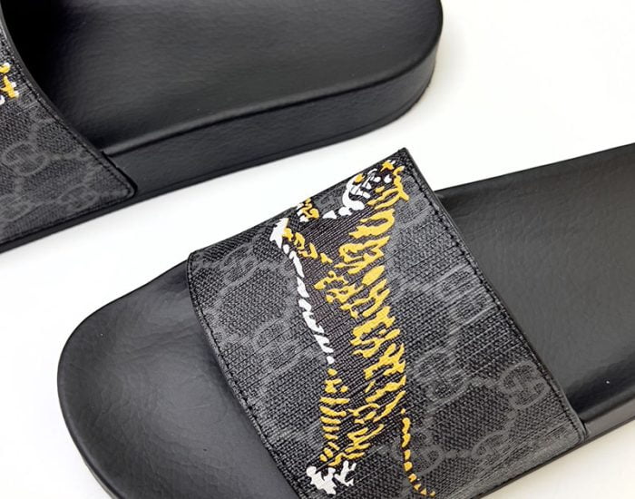 Dép nam Gucci họa tiết hổ