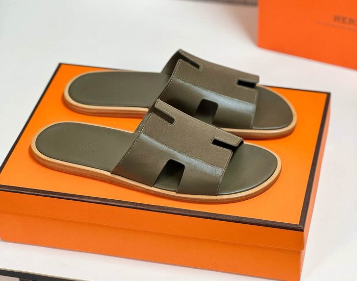 Dép nam Hermes màu rêu phối tag vải Like Auth