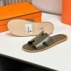 Dép nam Hermes màu rêu phối tag vải Like Auth