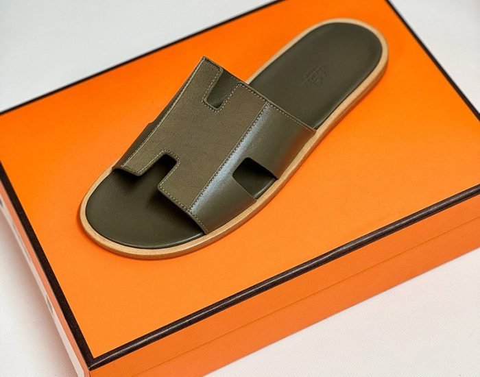 Dép nam Hermes màu rêu phối tag vải Like Auth