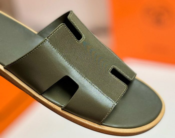 Dép nam Hermes màu rêu phối tag vải Like Auth
