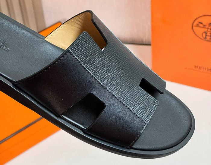 Dép nam Hermes quai đen phối da taiga Like Auth